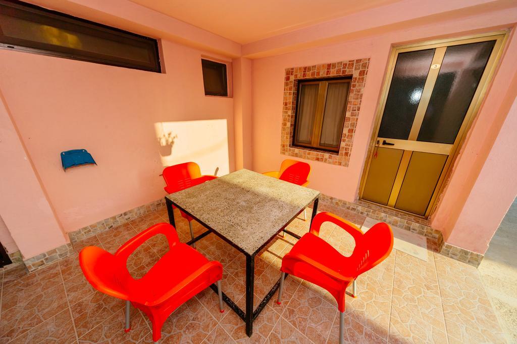 Mc Apartments Ulcinj Esterno foto