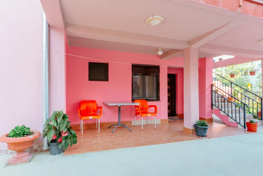 Mc Apartments Ulcinj Esterno foto