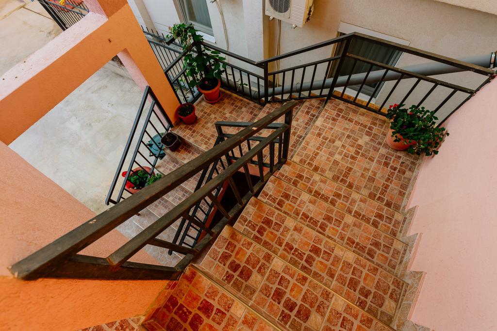 Mc Apartments Ulcinj Esterno foto
