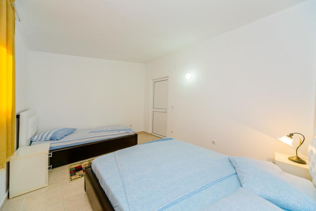 Mc Apartments Ulcinj Esterno foto
