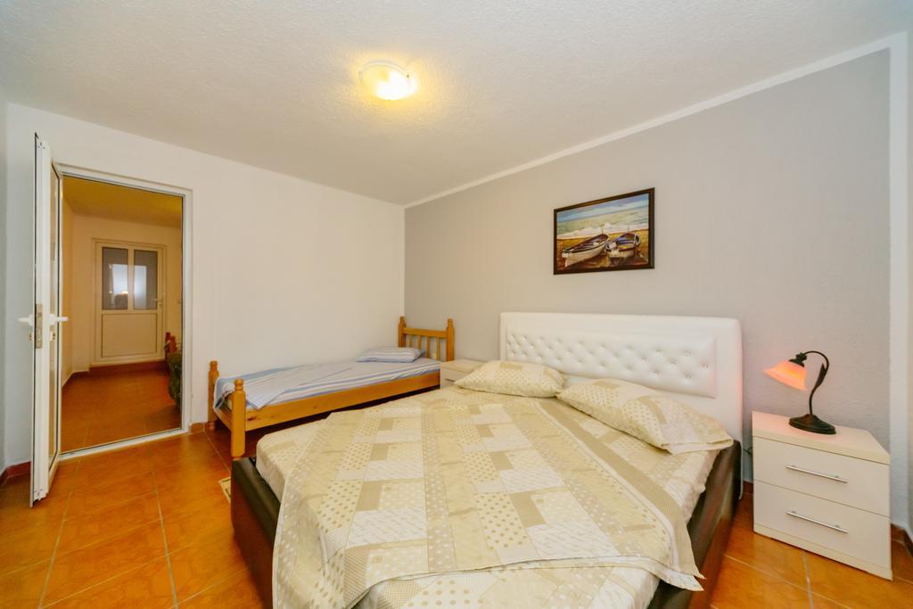 Mc Apartments Ulcinj Esterno foto