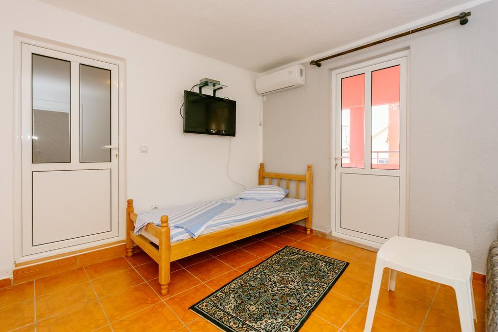 Mc Apartments Ulcinj Esterno foto