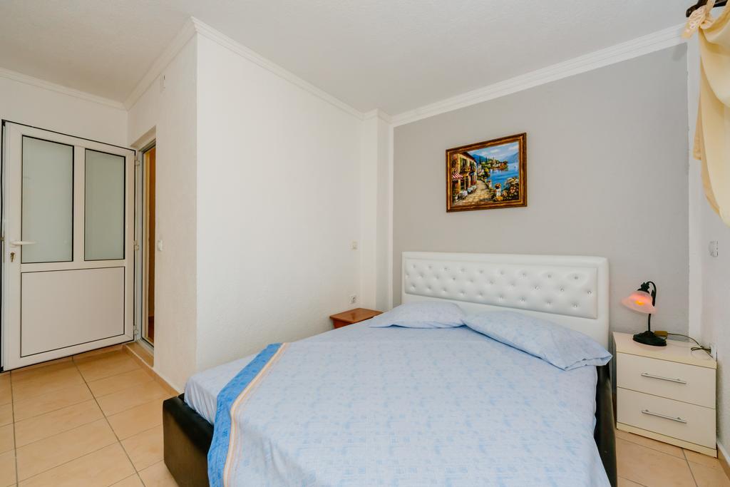 Mc Apartments Ulcinj Esterno foto