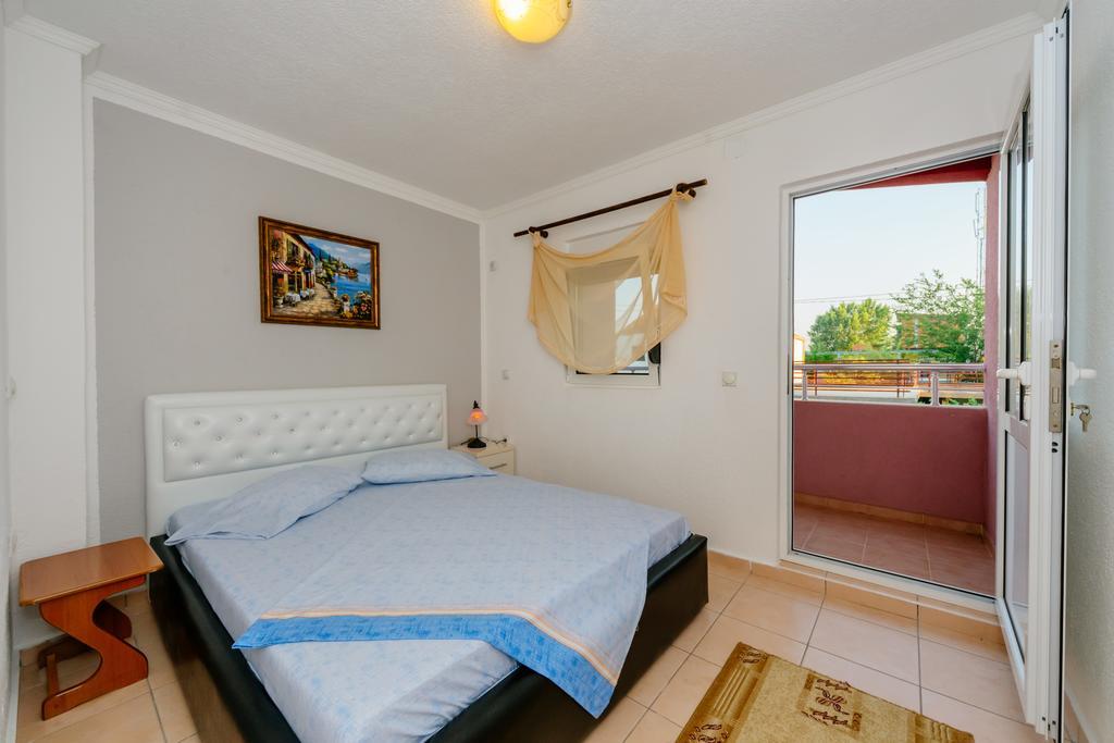 Mc Apartments Ulcinj Esterno foto