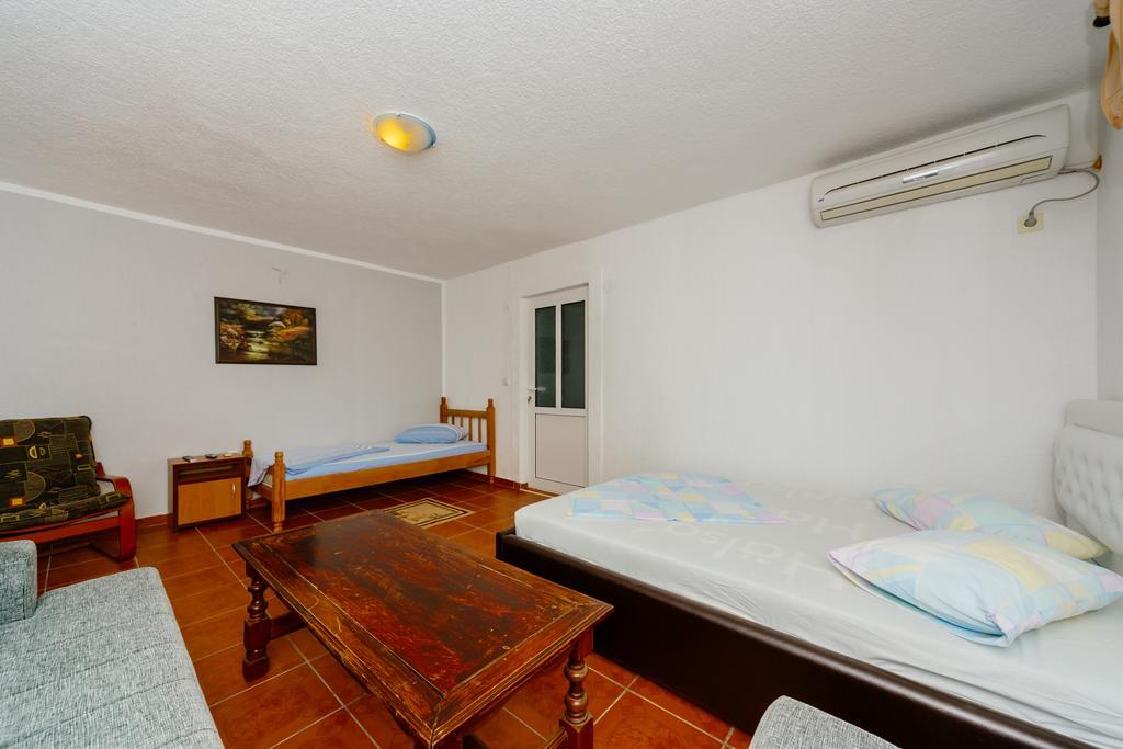 Mc Apartments Ulcinj Esterno foto