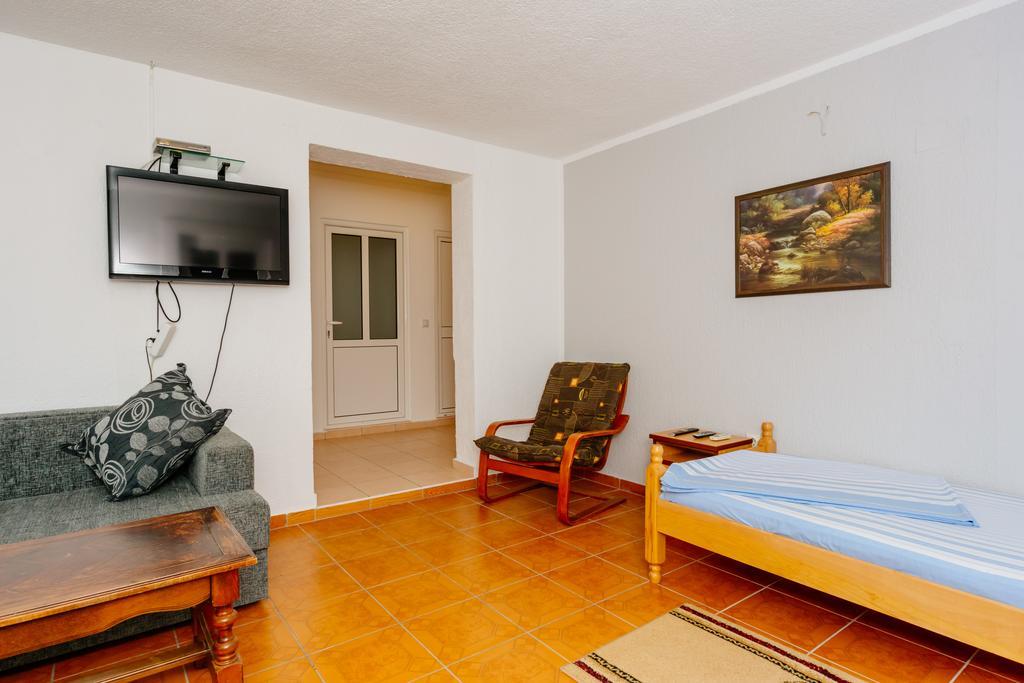 Mc Apartments Ulcinj Esterno foto